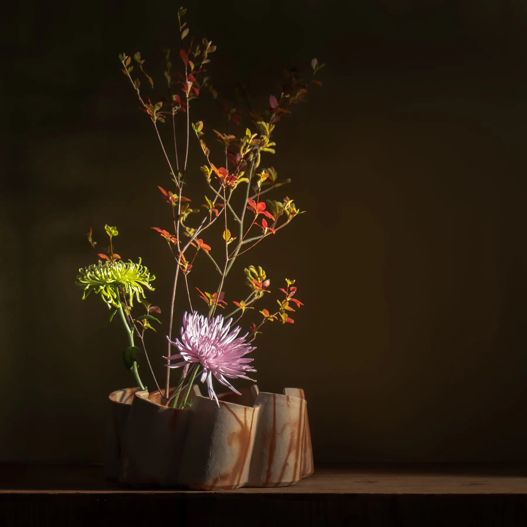 Hidasuki Bloom Water Basin: Luxury Gifts for Board Members